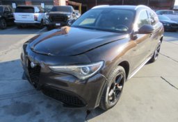 2018 Alfa Romeo Stelvio - Image 3