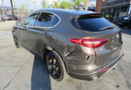 2018 Alfa Romeo Stelvio - Image 6