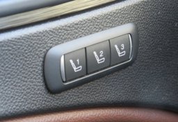 2018 Alfa Romeo Stelvio - Image 40