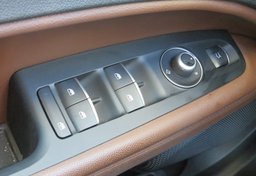 2018 Alfa Romeo Stelvio - Image 39