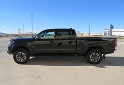2020 Toyota Tacoma 4WD - Image 9