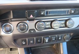 2020 Toyota Tacoma 4WD - Image 36