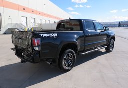 2020 Toyota Tacoma 4WD - Image 8