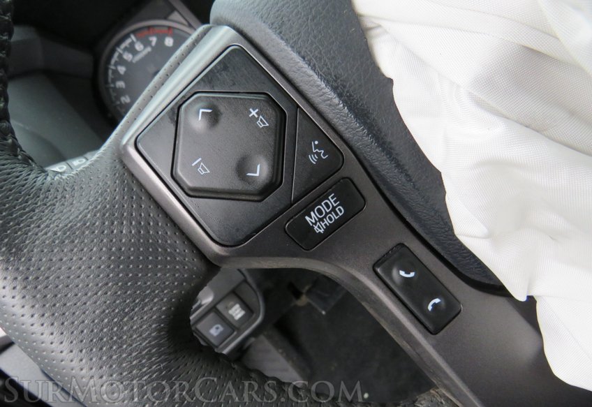 2018 Toyota Tacoma - Image 28