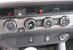 2018 Toyota Tacoma - Image 34