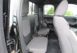 2018 Toyota Tacoma - Image 25