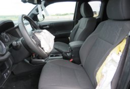 2018 Toyota Tacoma - Image 22