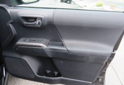 2018 Toyota Tacoma - Image 43