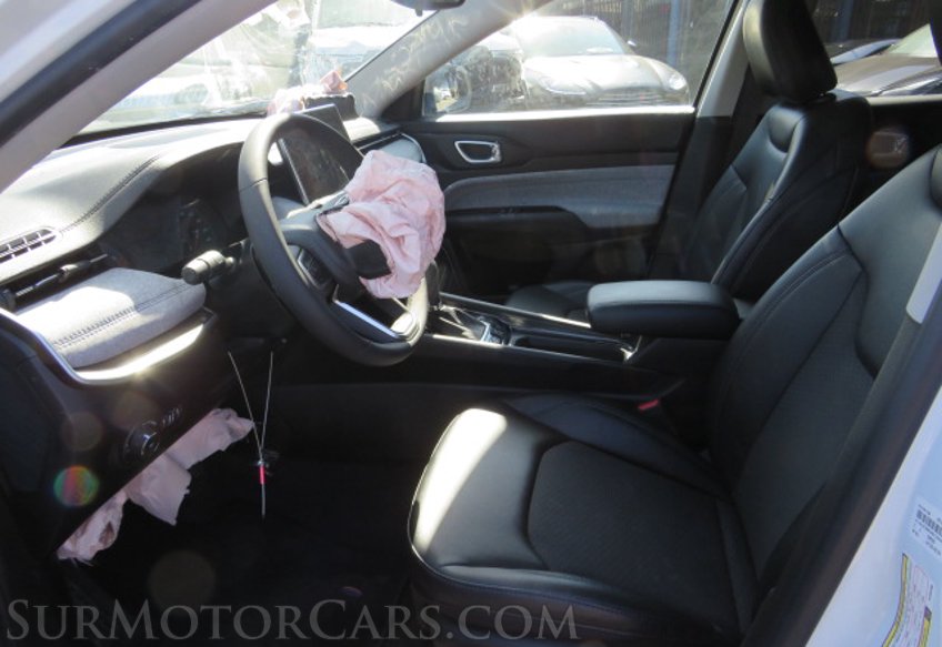 2022 Jeep Compass - Image 24