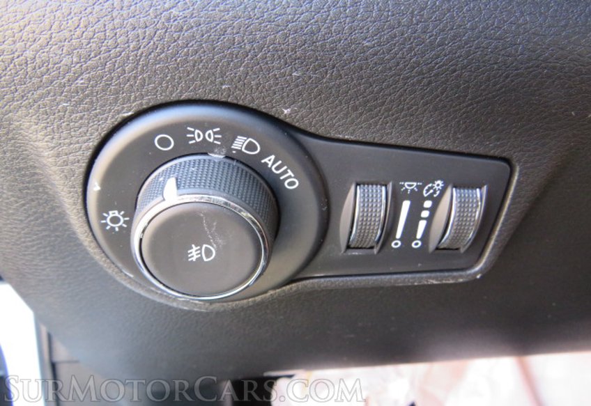 2022 Jeep Compass - Image 38