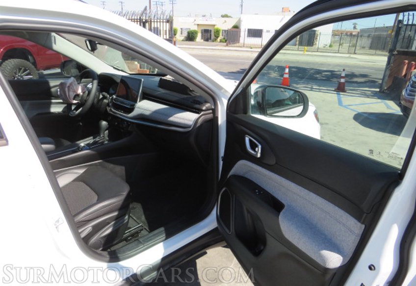 2022 Jeep Compass - Image 18