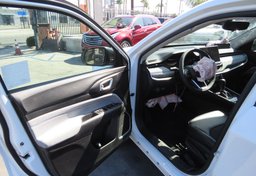 2022 Jeep Compass - Image 17