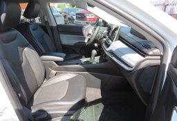 2022 Jeep Compass - Image 21