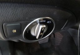 2014 Mercedes-Benz CLA - Image 41