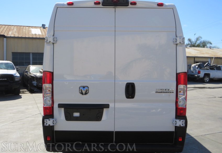 2023 Ram ProMaster Cargo Van - Image 12