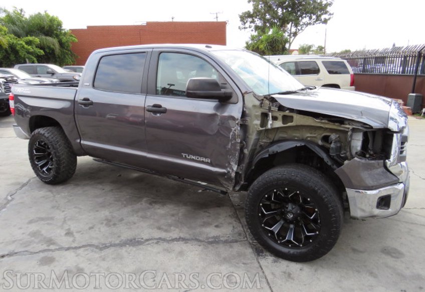 2015 Toyota Tundra Truck - Image 2