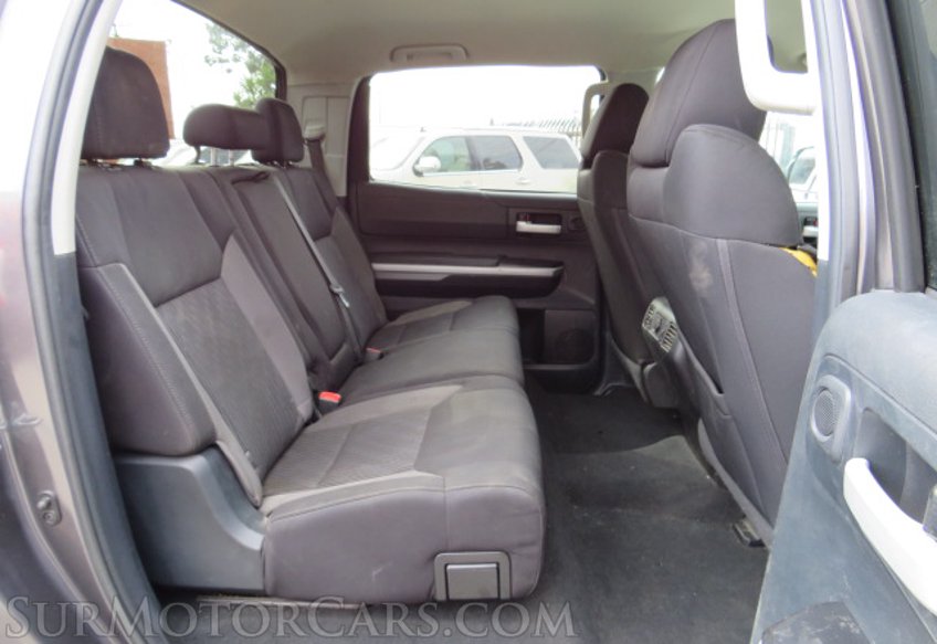2015 Toyota Tundra Truck - Image 30