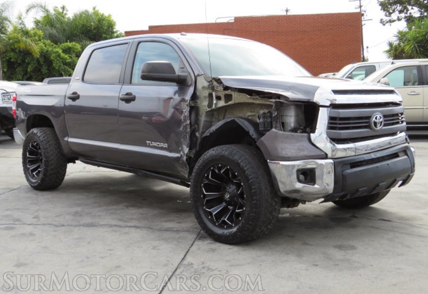 2015 Toyota Tundra Truck - Image 4