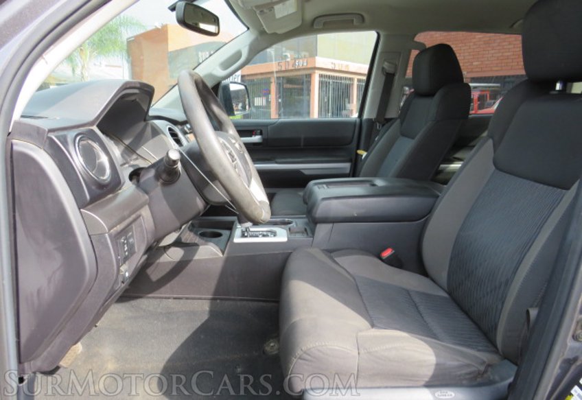 2015 Toyota Tundra Truck - Image 26
