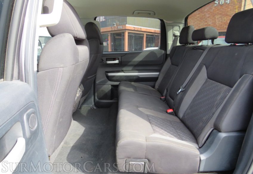 2015 Toyota Tundra Truck - Image 33