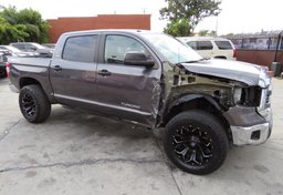 2015 Toyota Tundra Truck - Image 2