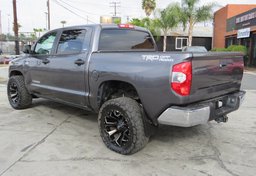 2015 Toyota Tundra Truck - Image 8