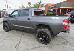 2015 Toyota Tundra Truck - Image 10