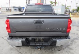 2015 Toyota Tundra Truck - Image 11
