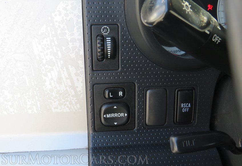 2012 Toyota FJ Cruiser - Image 38