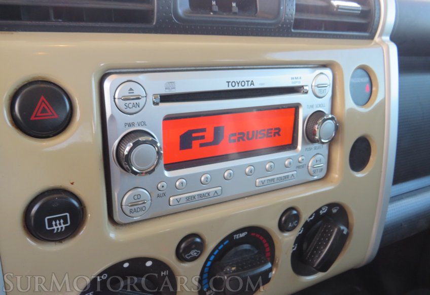 2012 Toyota FJ Cruiser - Image 35