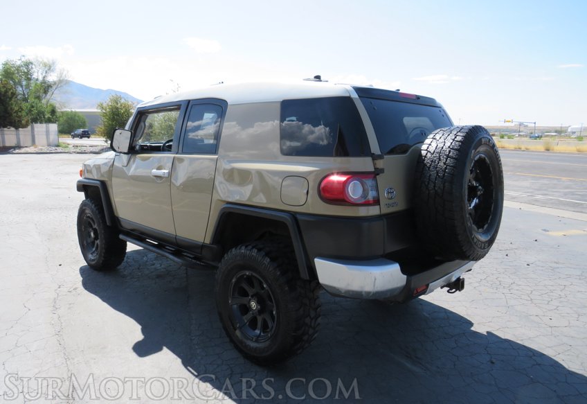 2012 Toyota FJ Cruiser - Image 7