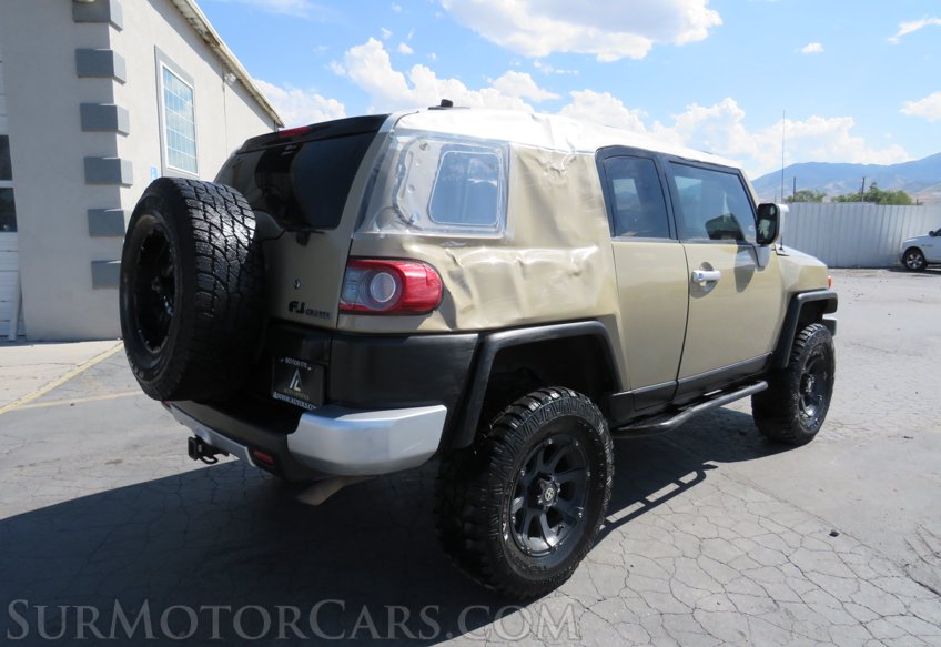 2012 Toyota FJ Cruiser - Image 5