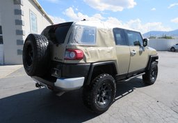 2012 Toyota FJ Cruiser - Image 5