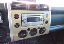 2012 Toyota FJ Cruiser - Image 34