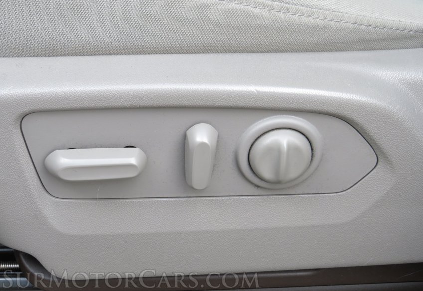 2019 Chevrolet Silverado 1500 - Image 50