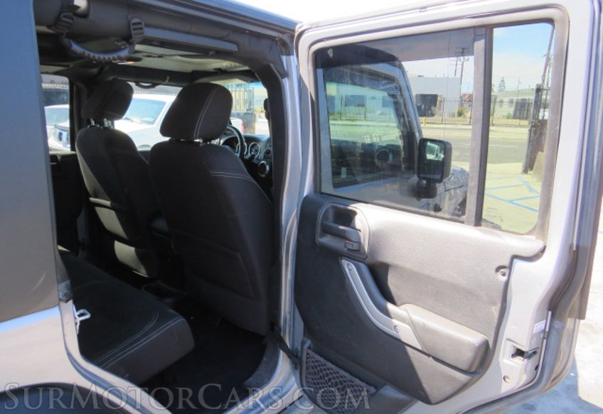 2015 Jeep Wrangler Unlimited - Image 26