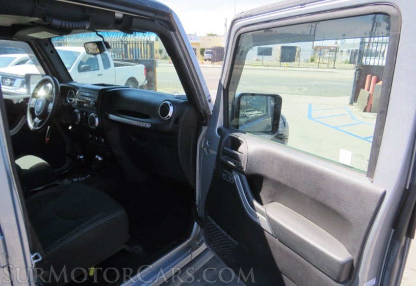 2015 Jeep Wrangler Unlimited - Image 20