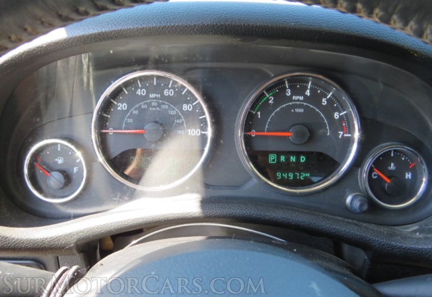 2015 Jeep Wrangler Unlimited - Image 32