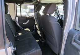 2015 Jeep Wrangler Unlimited - Image 28