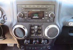 2015 Jeep Wrangler Unlimited - Image 36