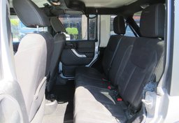 2015 Jeep Wrangler Unlimited - Image 27