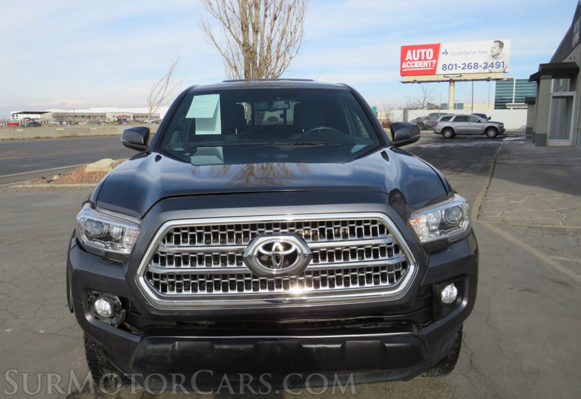 2017 Toyota Tacoma - Image 11