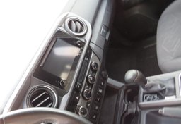 2017 Toyota Tacoma - Image 35