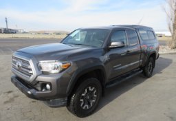 2017 Toyota Tacoma - Image 3