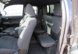 2017 Toyota Tacoma - Image 31