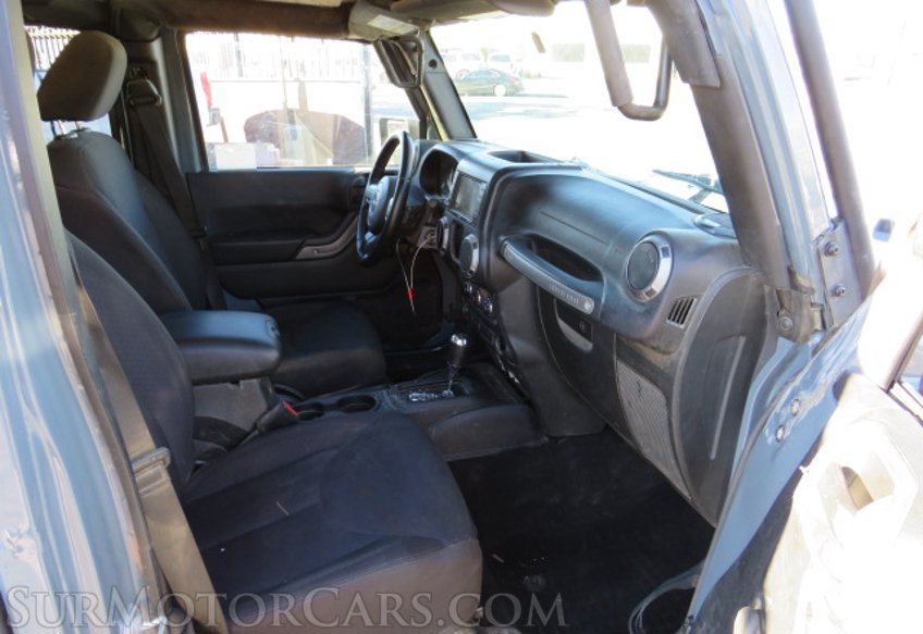 2015 Jeep Wrangler Unlimited - Image 22