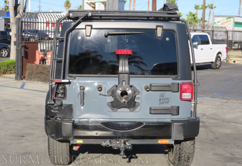 2015 Jeep Wrangler Unlimited - Image 12
