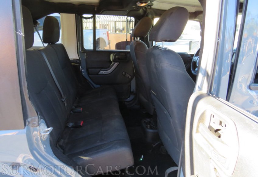 2015 Jeep Wrangler Unlimited - Image 28