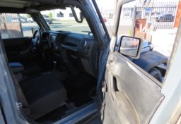 2015 Jeep Wrangler Unlimited - Image 18