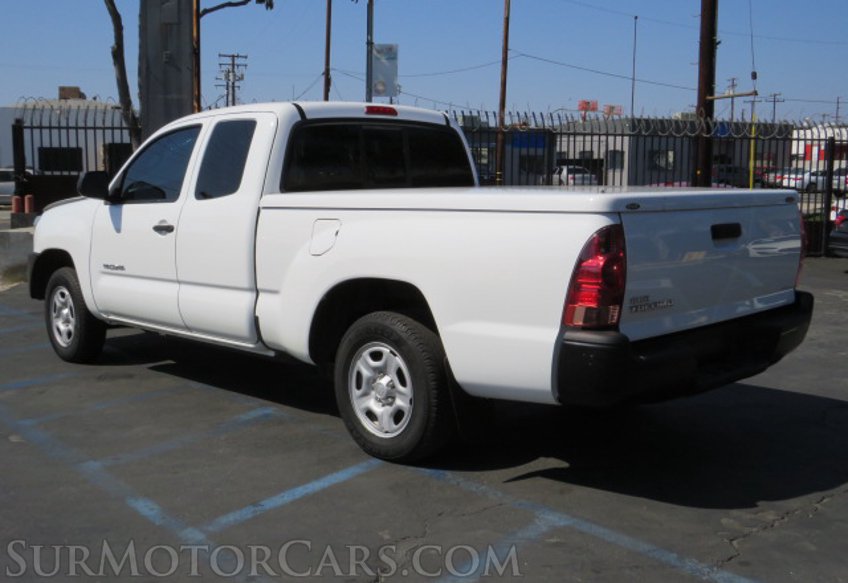 2015 Toyota Tacoma - Image 10